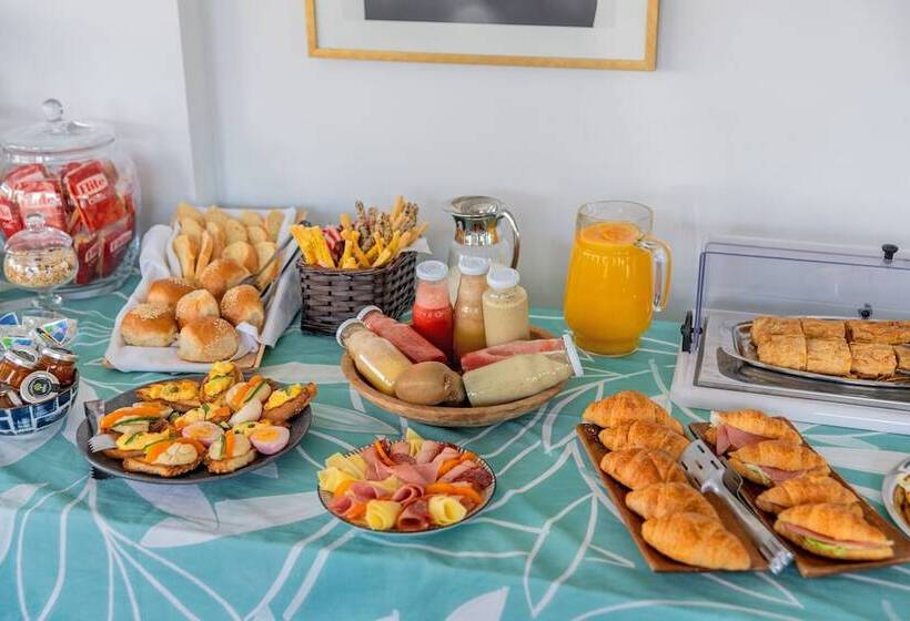 Maison 66, Riviera Hotels