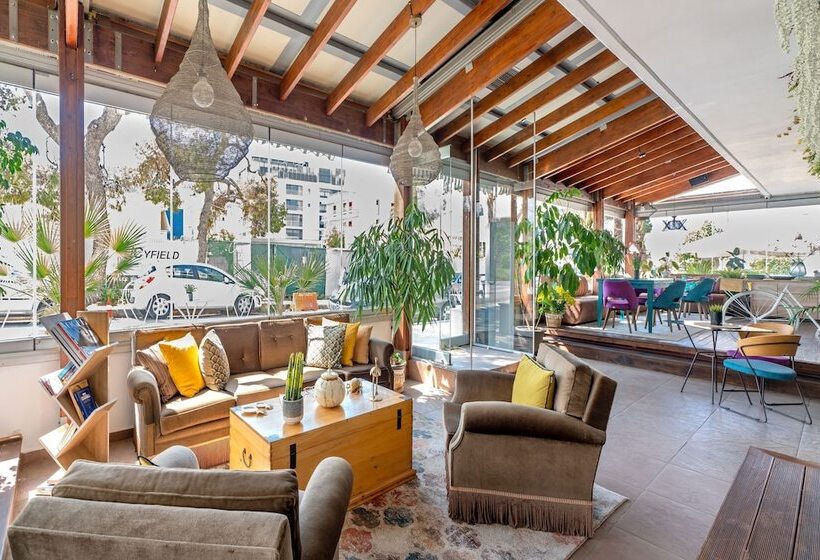 Maison 66, Riviera Hotels