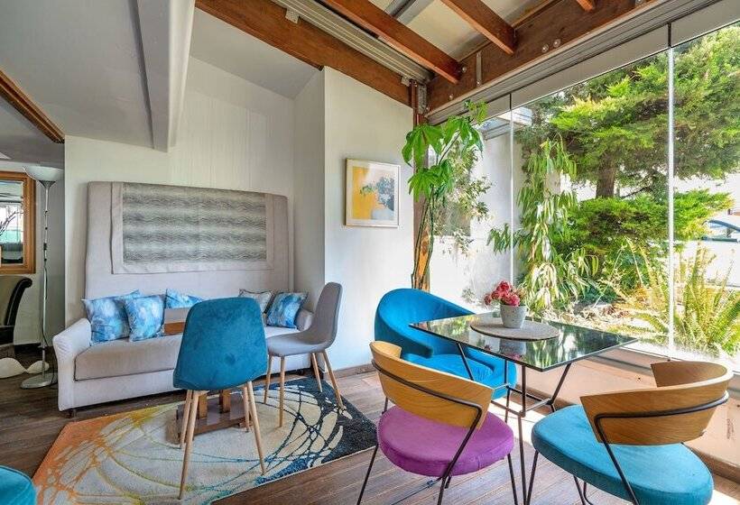 Maison 66, Riviera Hotels