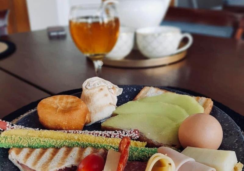 Maison 66, Riviera Hotels