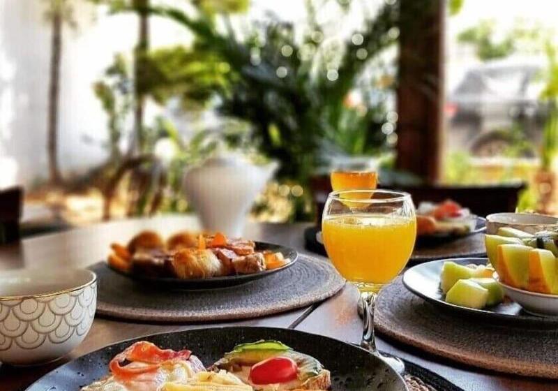 Maison 66, Riviera Hotels