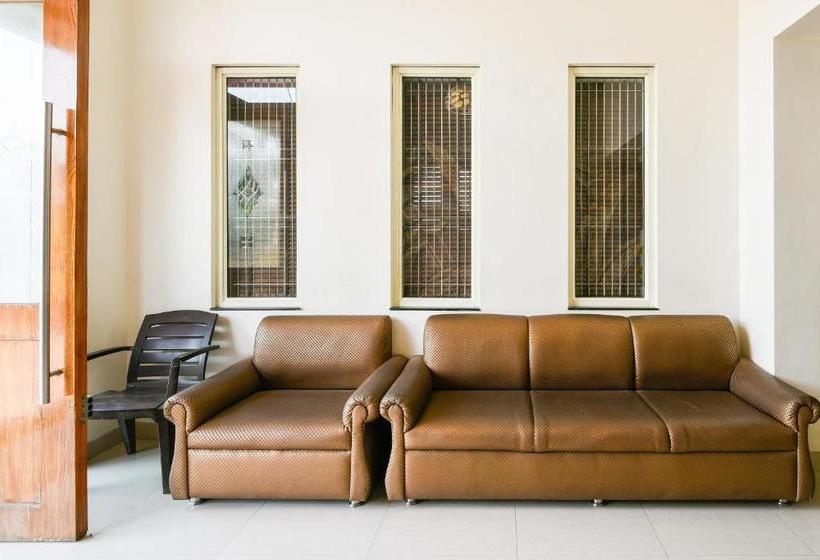 فندق Nandini By Oyo Rooms