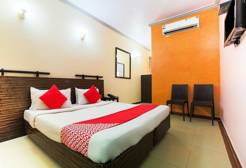 ホテル Beach View Villa Calangute