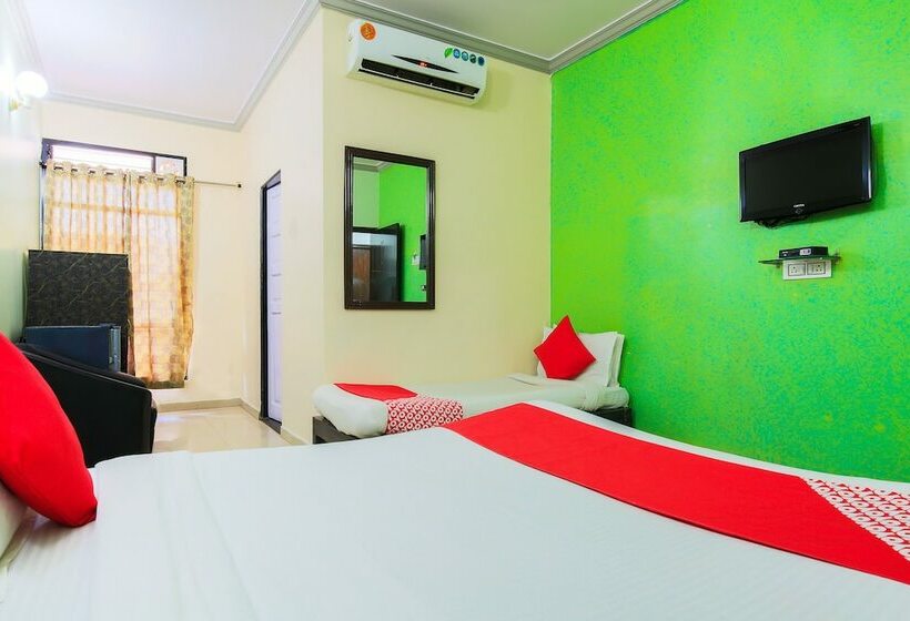 ホテル Beach View Villa Calangute