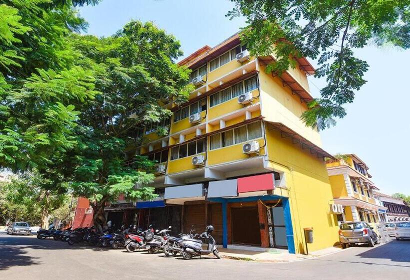 בית מלון כפרי Fabexpress Paradise Inn Panaji