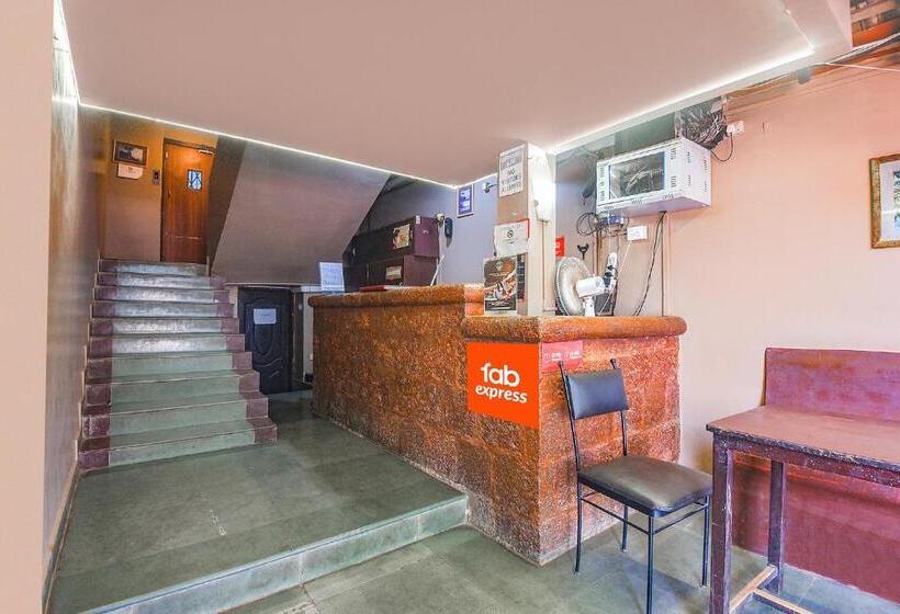 בית מלון כפרי Fabexpress Paradise Inn Panaji