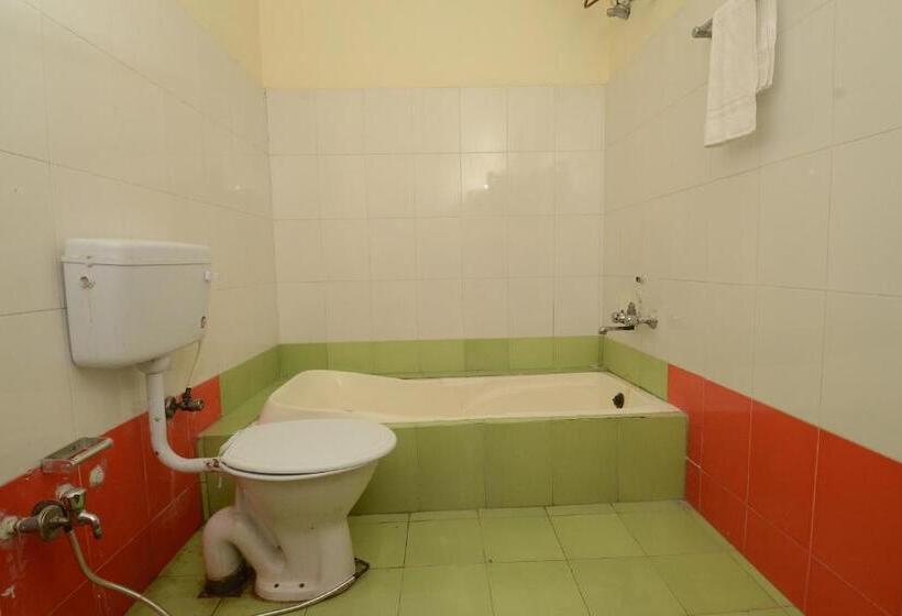 בית מלון כפרי Rani Bagh By Oyo Rooms