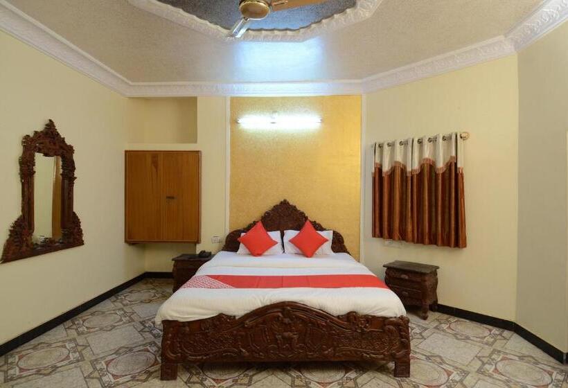 בית מלון כפרי Rani Bagh By Oyo Rooms