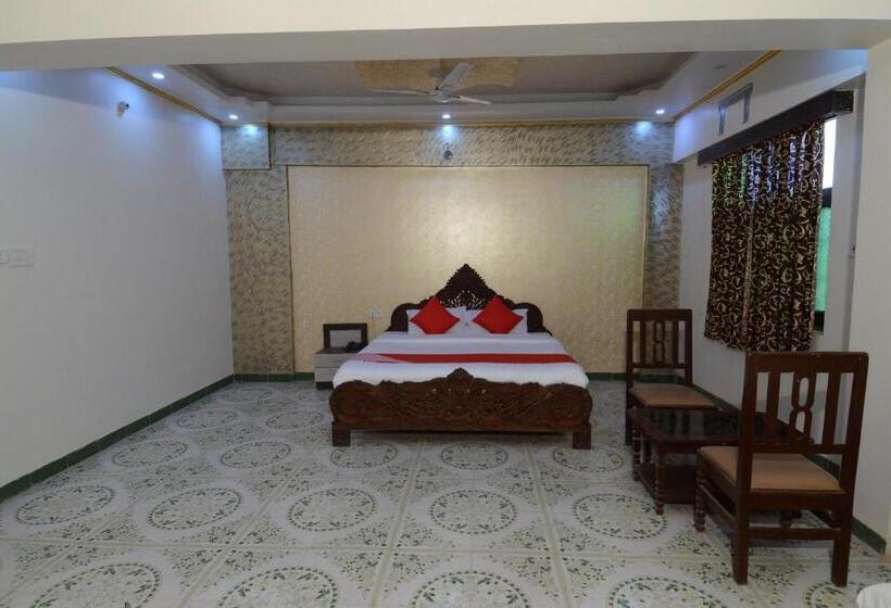 בית מלון כפרי Rani Bagh By Oyo Rooms