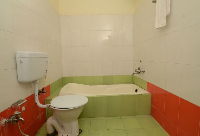 בית מלון כפרי Rani Bagh By Oyo Rooms