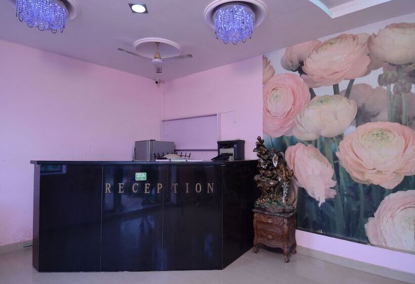 בית מלון כפרי Rani Bagh By Oyo Rooms