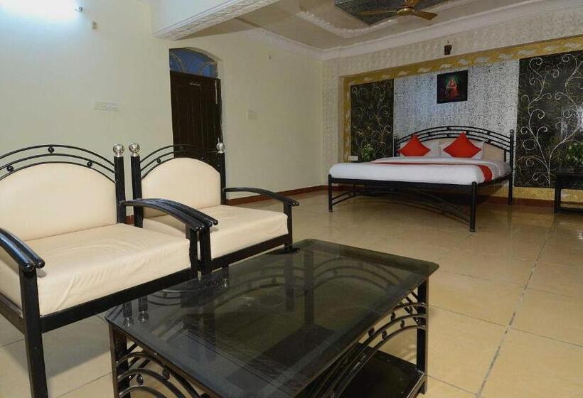 בית מלון כפרי Rani Bagh By Oyo Rooms