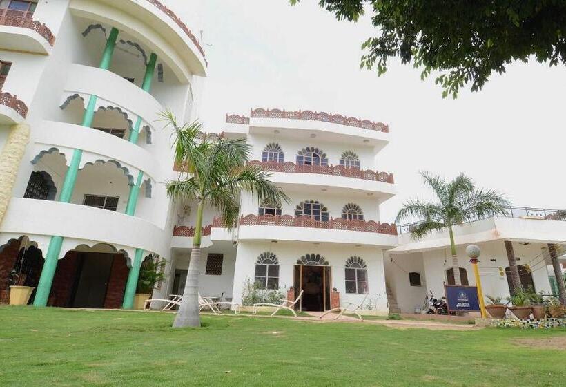 בית מלון כפרי Rani Bagh By Oyo Rooms