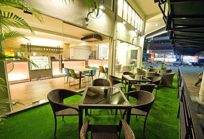 فندق Riverside Boutique