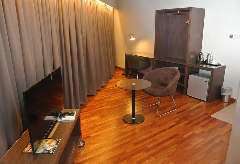 فندق Riverside Boutique