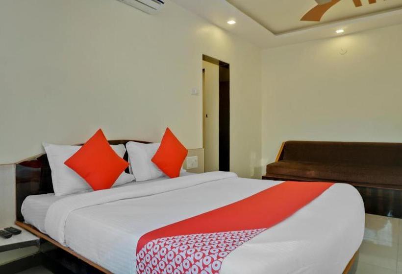 Отель Savera Palace Stays