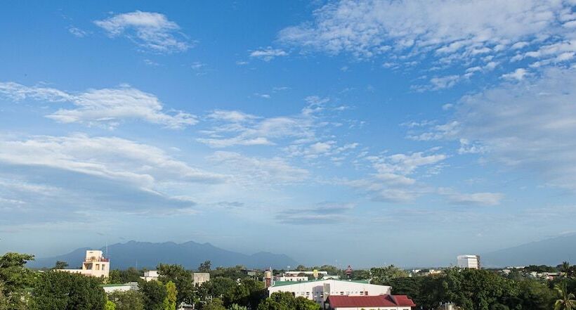 هتل Stonehill Suites