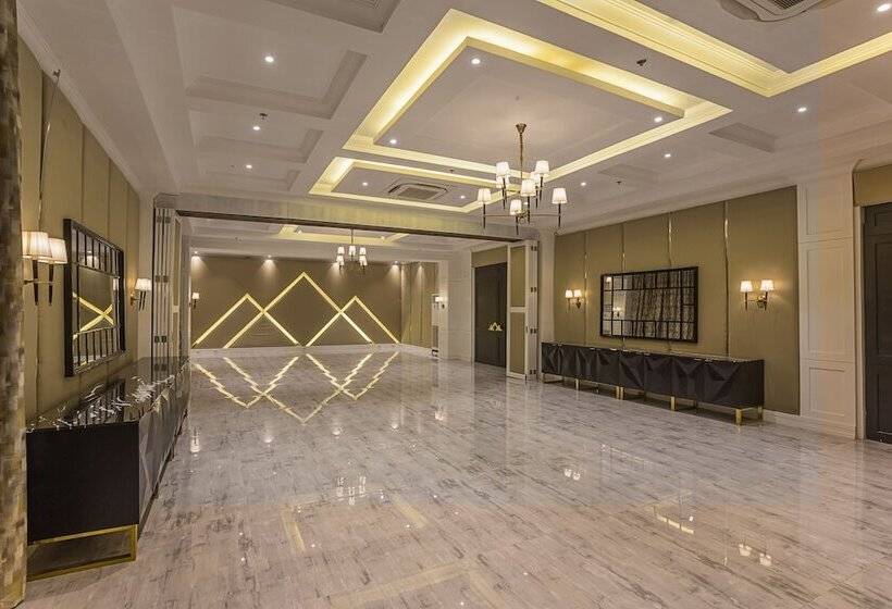 هتل Stonehill Suites