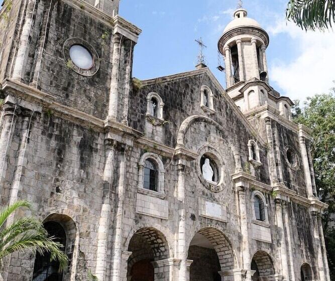 هتل Stonehill Suites