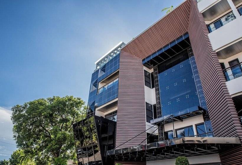 هتل Stonehill Suites