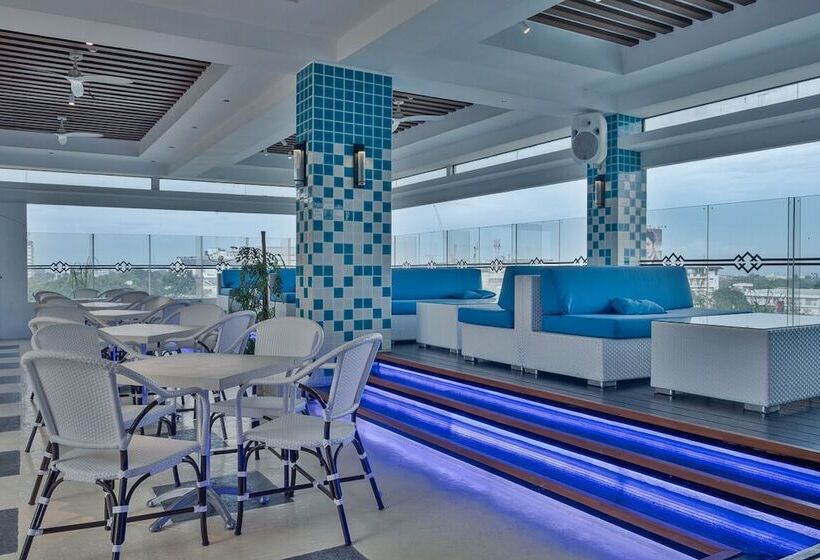 هتل Stonehill Suites