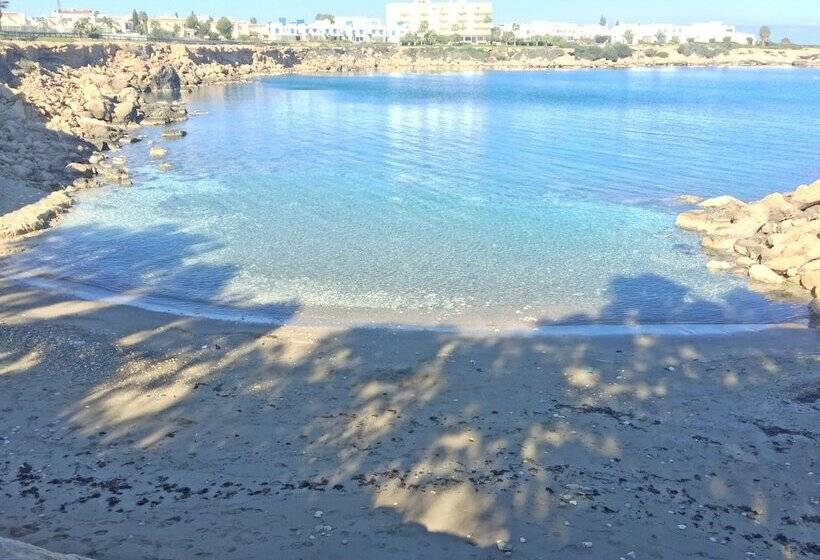 בית מלון כפרי Sunrise Jade   Adults Only