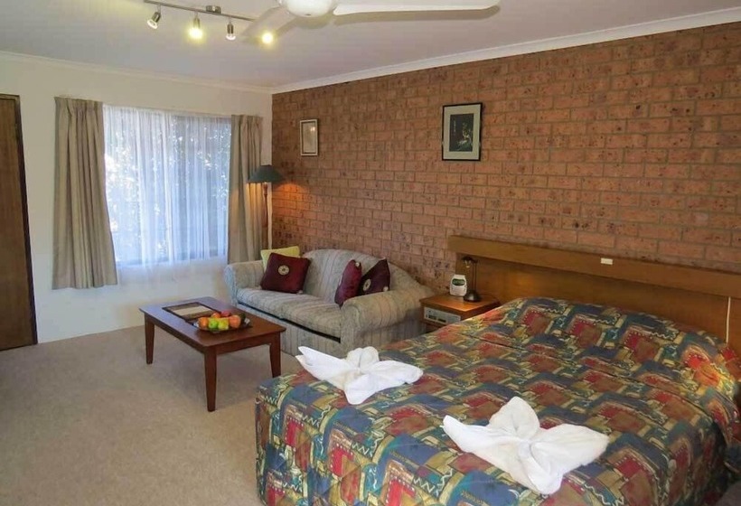 汽车旅馆  Colonial Motor Inn Pambula