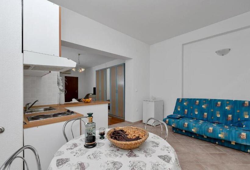 Panzió Apartments Dany