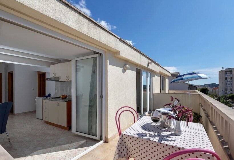 Panzió Apartments Dany