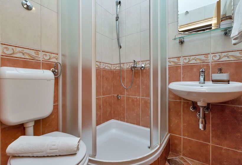 Panzió Apartments Dany