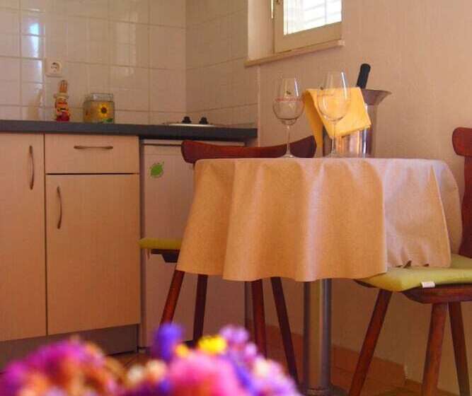 Panzió Apartments Dany