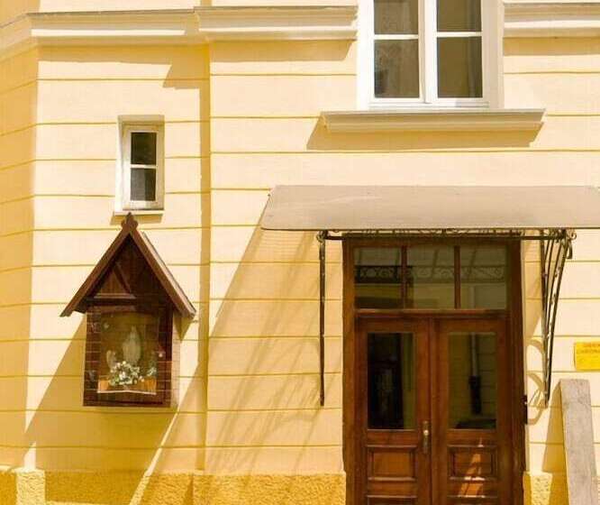 بنسيون Hoża Apartments And Rooms