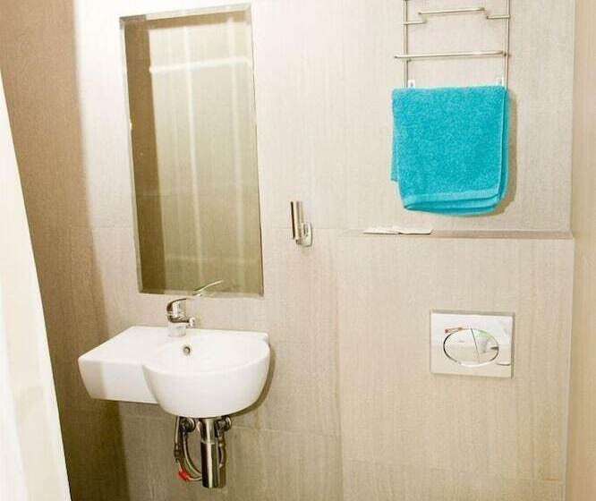 بنسيون Hoża Apartments And Rooms