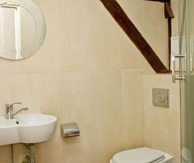 پانسیون Hoża Apartments And Rooms