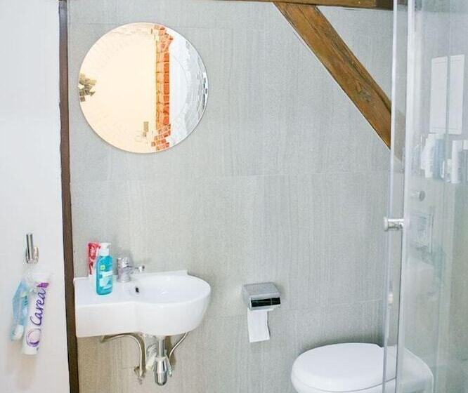 بنسيون Hoża Apartments And Rooms