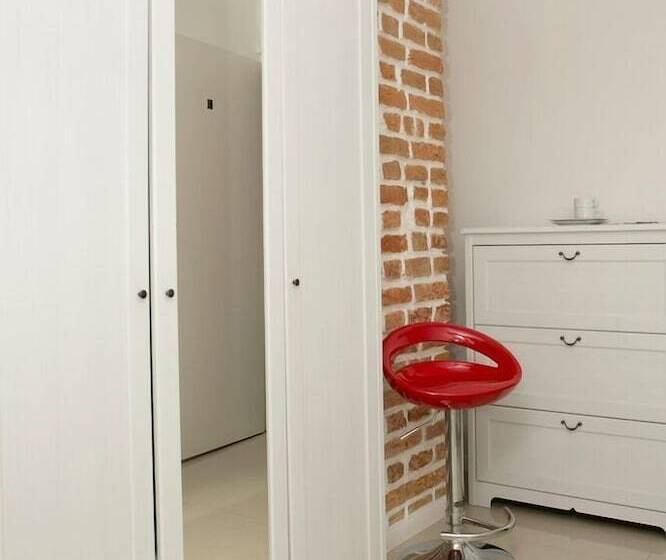 پانسیون Hoża Apartments And Rooms