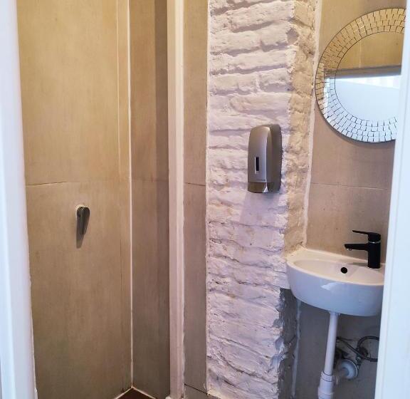 بنسيون Hoża Apartments And Rooms