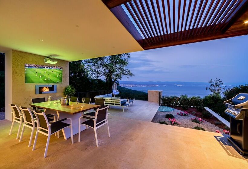 Villa Altavista   Seaview & Relax With Heated Pool & Minigolf