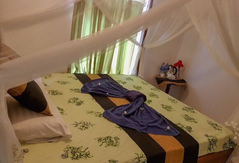 White Villa Beach Resort