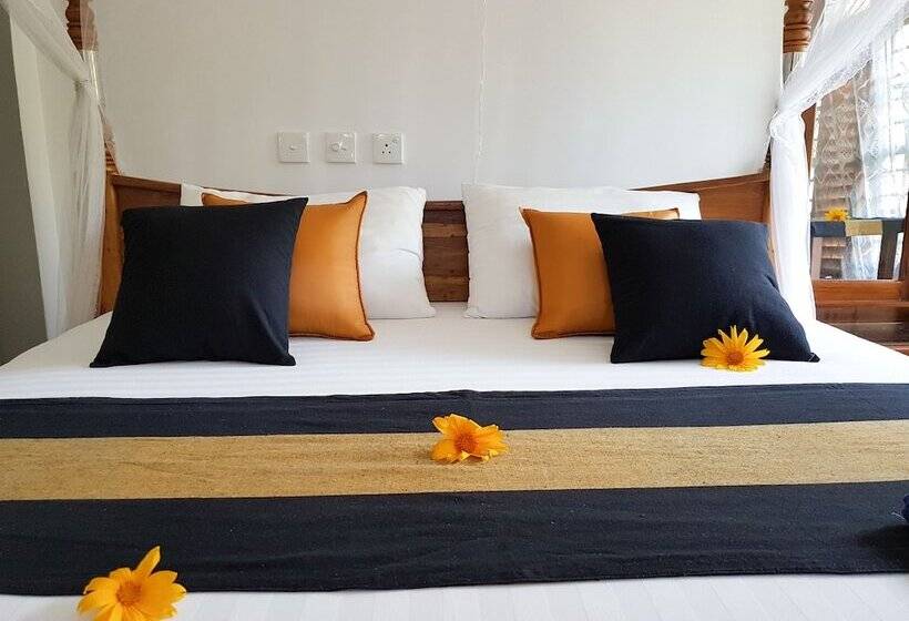 White Villa Beach Resort