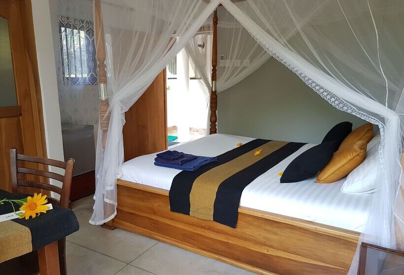 White Villa Beach Resort