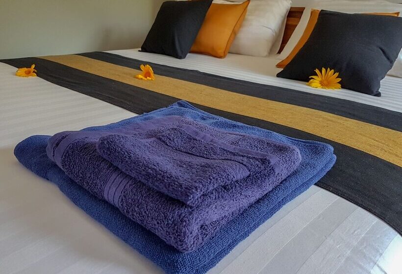 White Villa Beach Resort