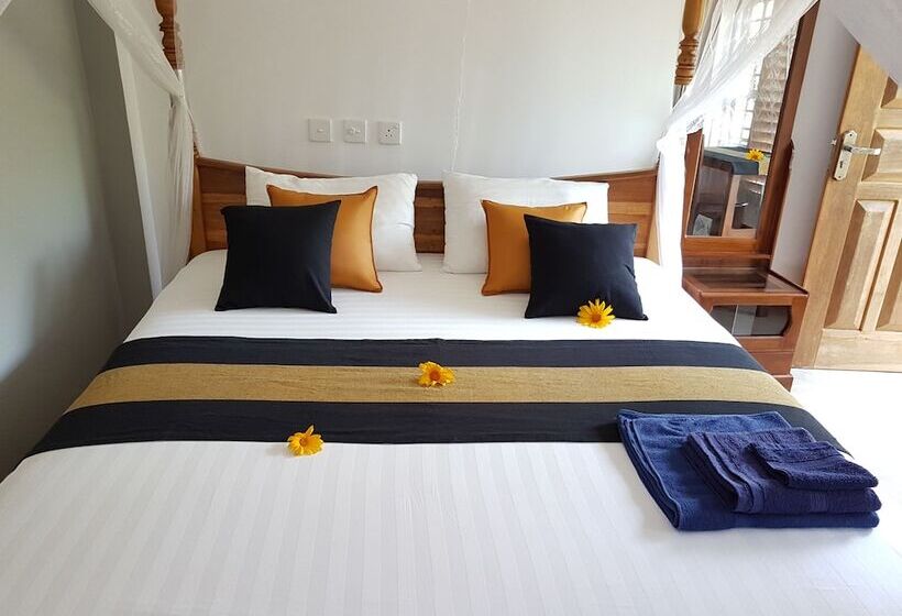 White Villa Beach Resort