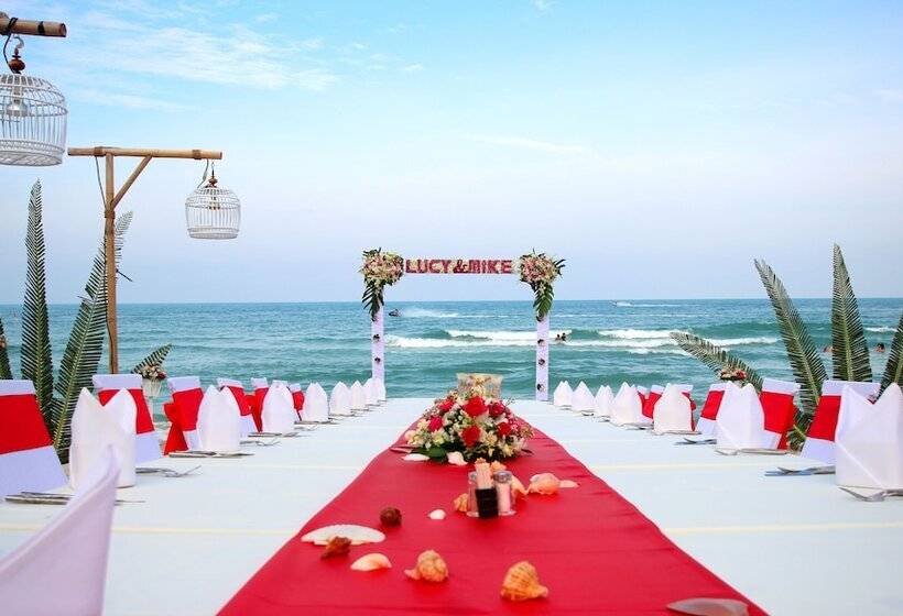 Banana Fan Sea Resort