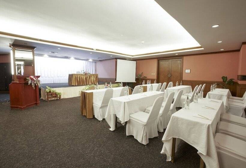 Centara Life Hotel Mae Sot