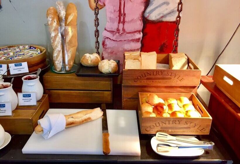 Centara Life Hotel Mae Sot