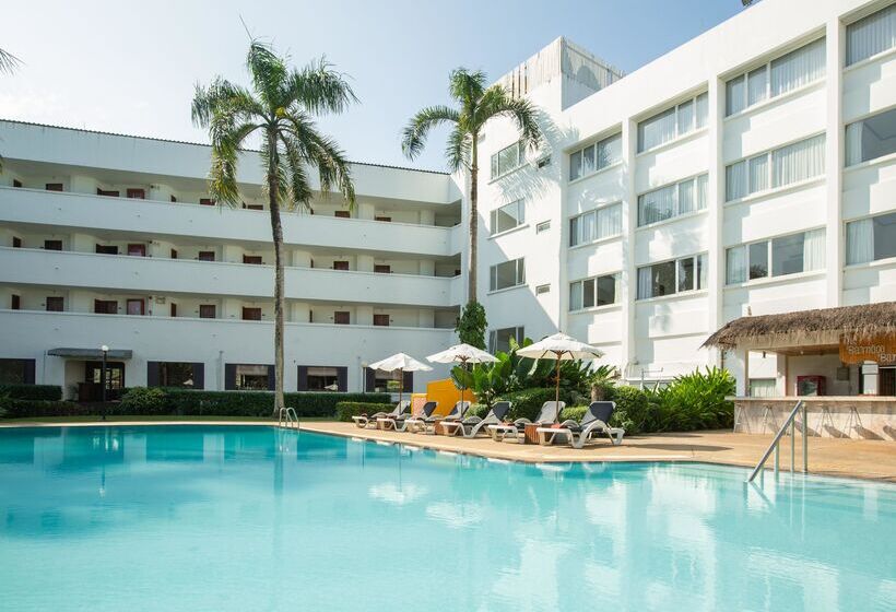 Centara Life Hotel Mae Sot