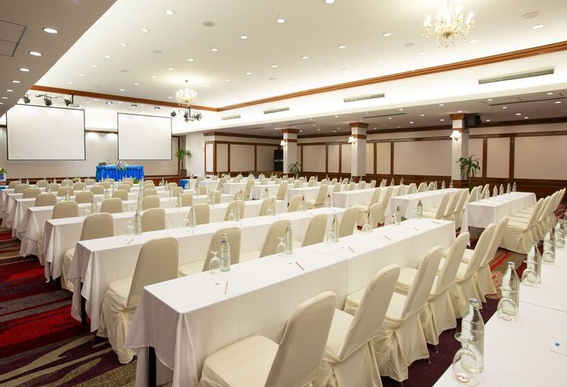 Centara Life Hotel Mae Sot