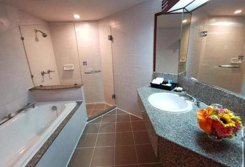 Duangtawan Hotel Chiang Mai Sha Extra Plus