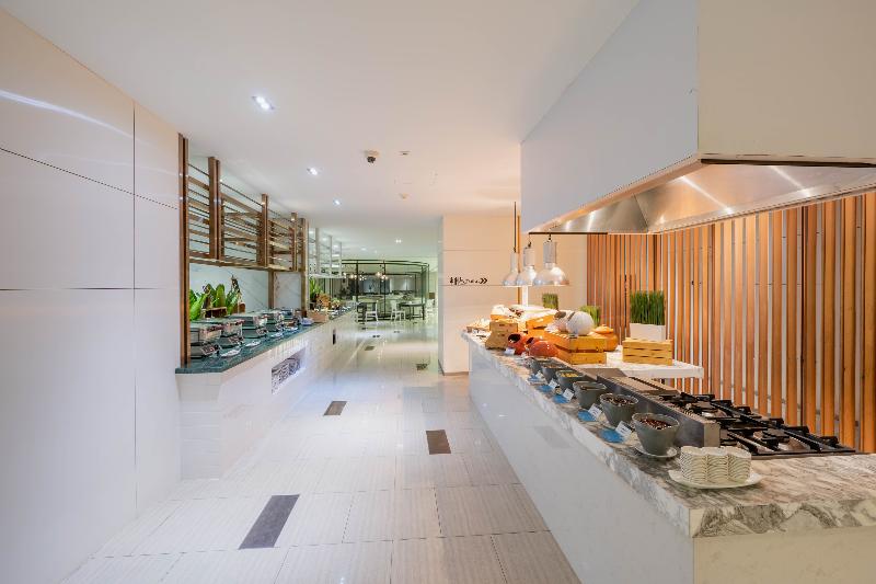 A One The Royal Cruise Hotel Pattaya   Sha Extra Plus